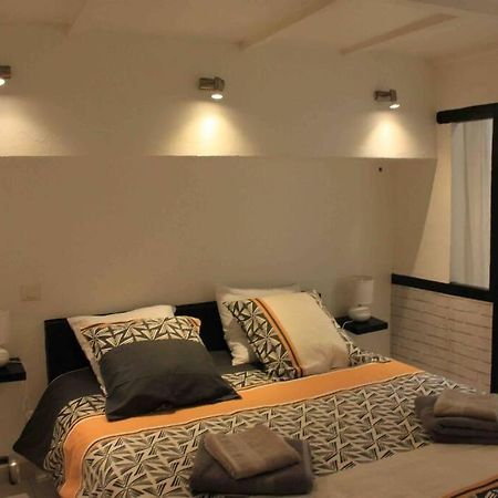 Appartement Intra-Muros Bien Situe Et Agreable A Proximite Des Theatres Авиньон Экстерьер фото