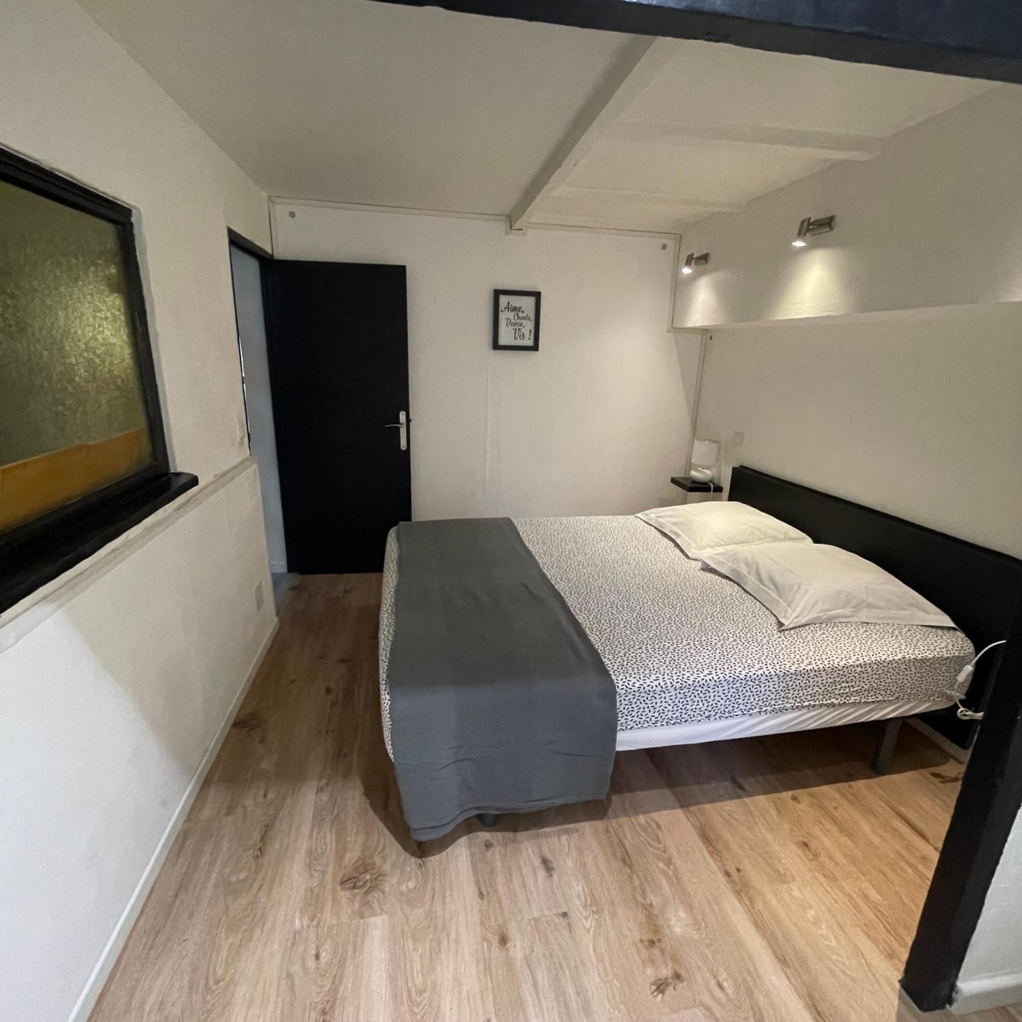 Appartement Intra-Muros Bien Situe Et Agreable A Proximite Des Theatres Авиньон Экстерьер фото